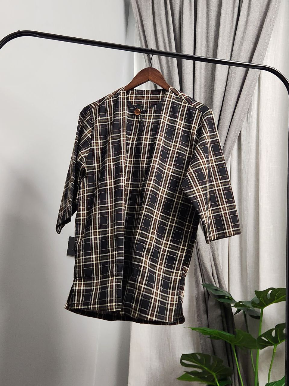 Candra Three Quarter Unisex Top