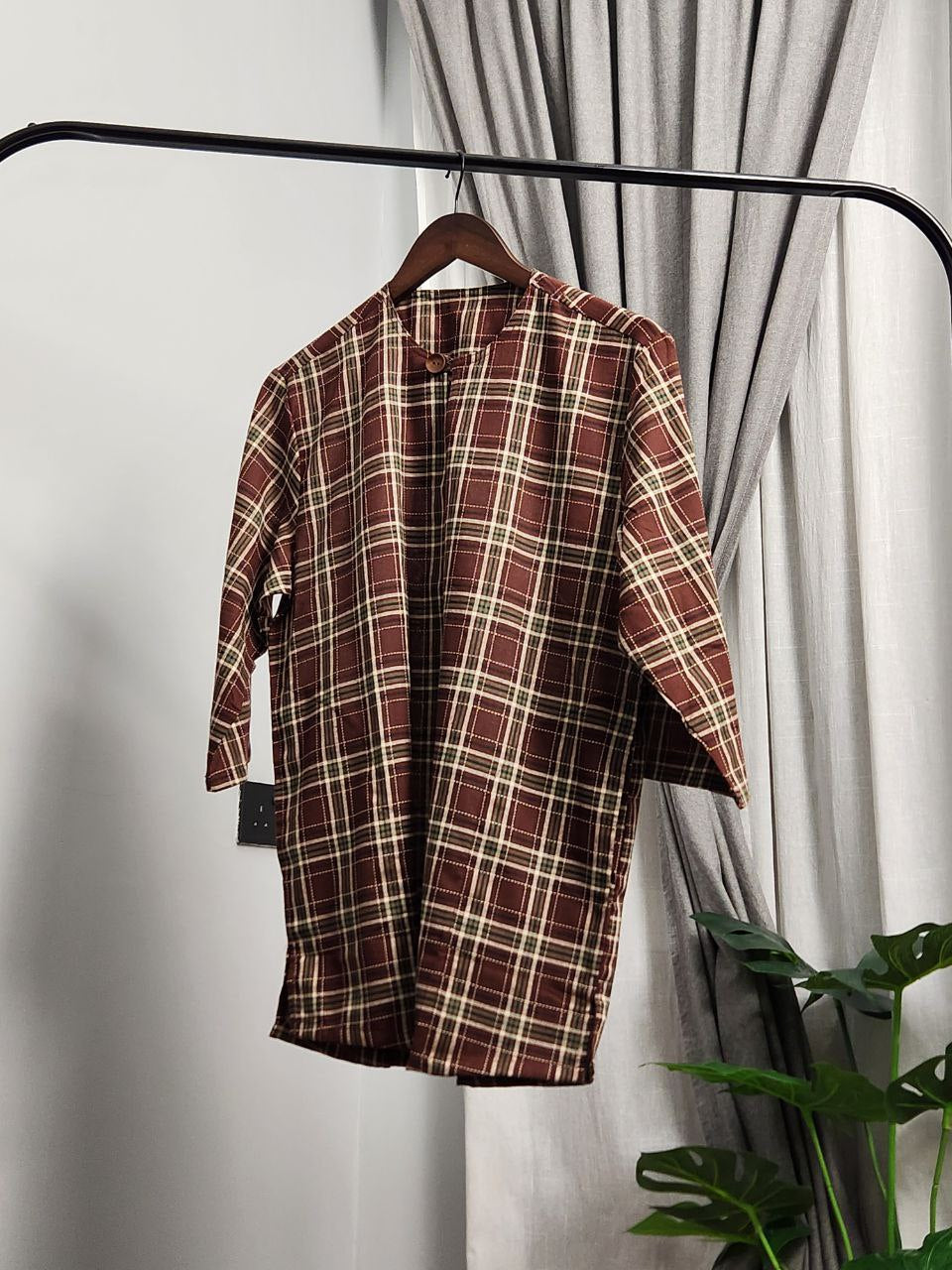 Candra Three Quarter Unisex Top